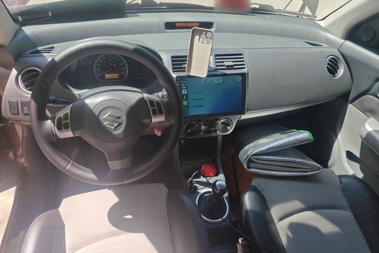 Used Suzuki Swift 2011 1.5L Manual Sport Edition Center Console