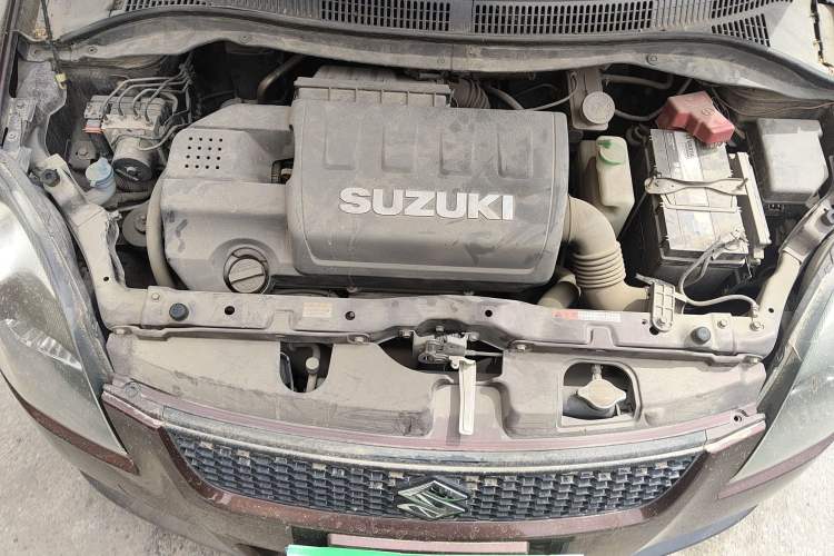 Used Suzuki Swift 2011 1.5L Manual Fashion Edition Engine Bay