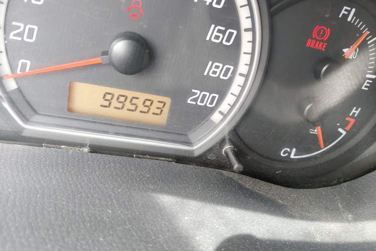 Used Suzuki Swift 2011 1.5L Manual Fashion Edition Odometer Close Up