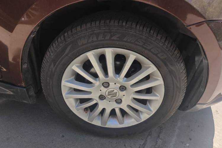 Used Suzuki Swift 2011 1.5L Manual Sport Edition Right Front Wheel Hub
