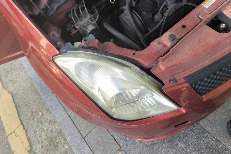 Used Suzuki Swift 2011 1.3L Automatic Fashion Edition Right Front Headlight