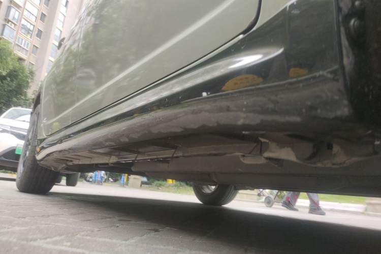 Used Suzuki Swift 2011 1.5L Manual Fashion Edition Chassis Front Right
