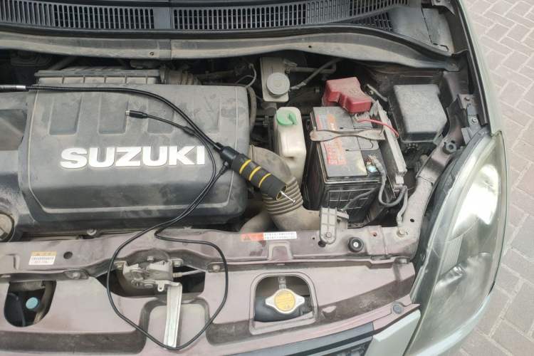 Used Suzuki Swift 2011 1.5L Manual Fashion Edition Engine Bay Left