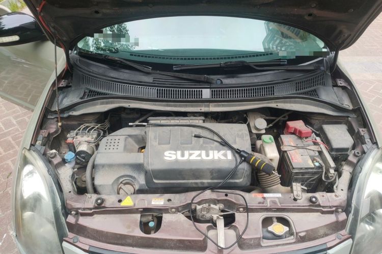 Used Suzuki Swift 2011 1.5L Manual Fashion Edition Engine Bay