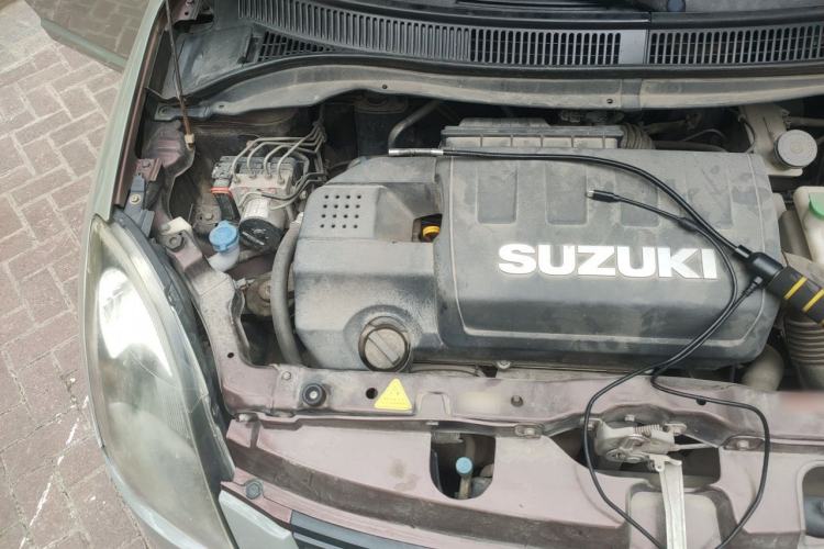 Used Suzuki Swift 2011 1.5L Manual Fashion Edition Engine Bay Right