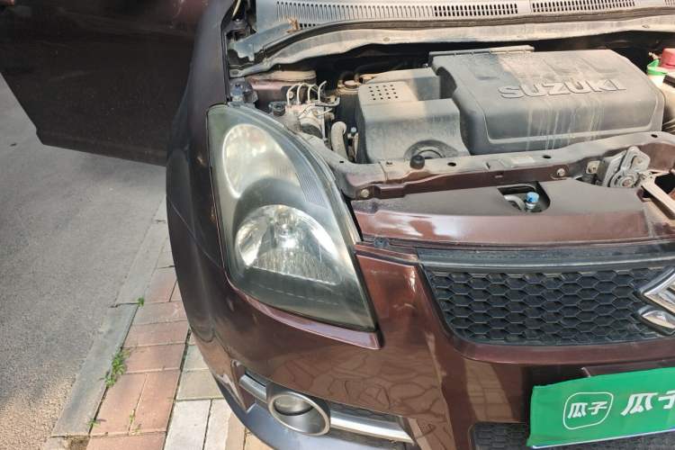 Used Suzuki Swift 2011 1.5L Manual Fashion Edition Right Front Headlight