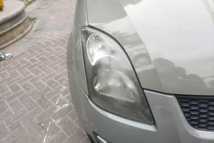 Used Suzuki Swift 2011 1.5L Manual Fashion Edition Right Front Headlight