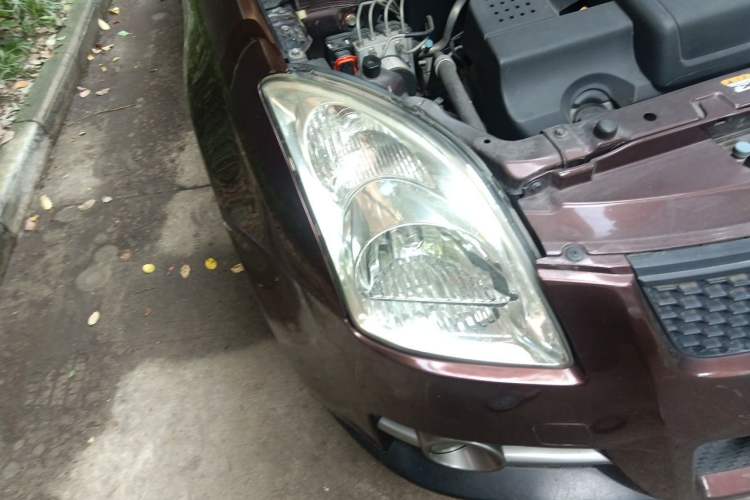 Used Suzuki Swift 2011 1.5L Manual Sport Audiovisual Edition Right Front Headlight