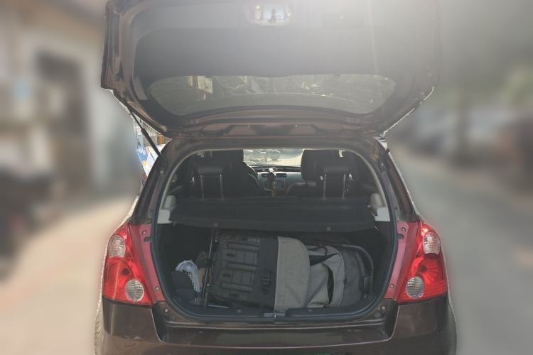 Used Suzuki Swift 2011 1.5L Manual Fashion Edition Trunk