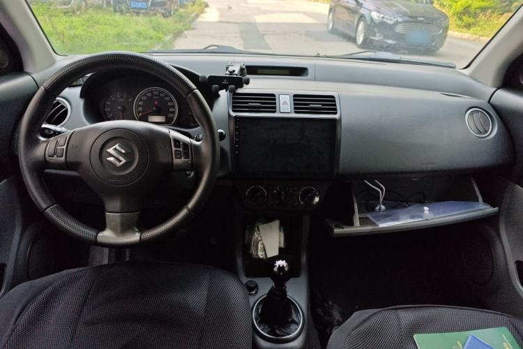 Used Suzuki Swift 2011 1.5L Manual Sport Edition Center Console