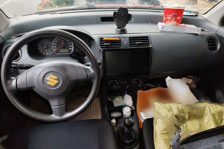 Used Suzuki Swift 2011 1.3L Manual Value Edition Center Console