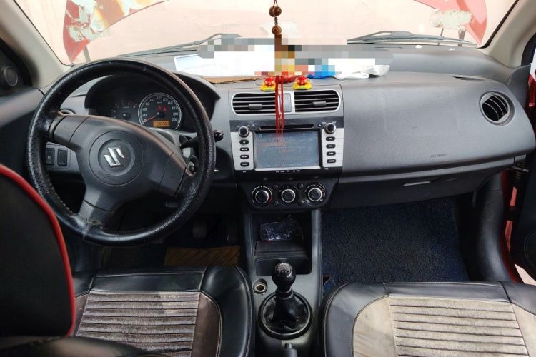 Used Suzuki Swift 2011 1.3L Manual Value Edition Center Console