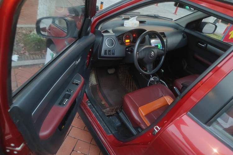 Used Suzuki Swift 2011 1.5L Automatic Fashion Edition Driver Seat