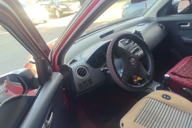 Used Suzuki Swift 2011 1.5L Manual Fashion Edition Driver Seat