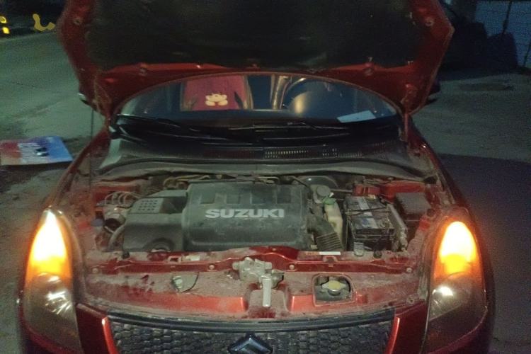 Used Suzuki Swift 2011 1.5L Manual Fashion Edition Engine Bay