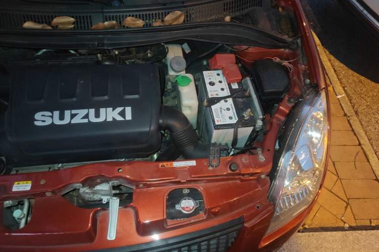 Used Suzuki Swift 2011 1.5L Automatic Fashion Edition Engine Bay Left