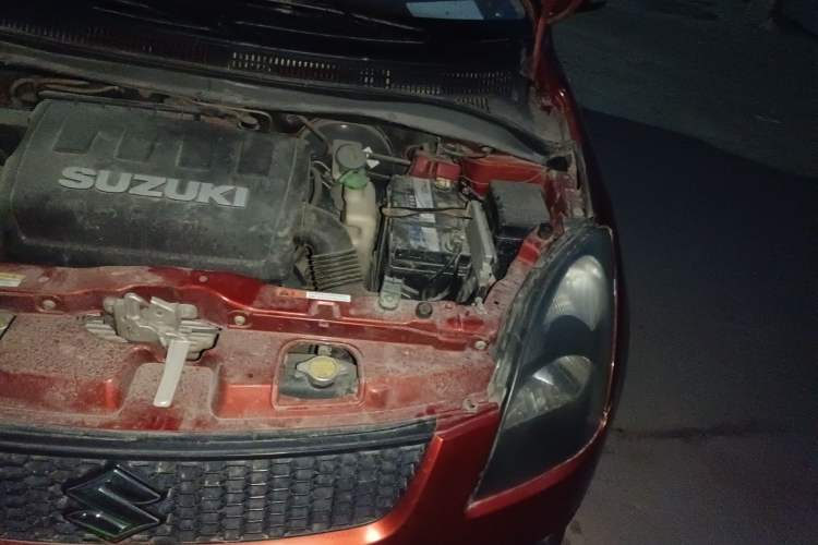 Used Suzuki Swift 2011 1.5L Manual Fashion Edition Engine Bay Left