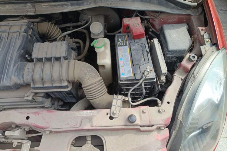 Used Suzuki Swift 2011 1.5L Automatic Fashion Edition Engine Bay Left