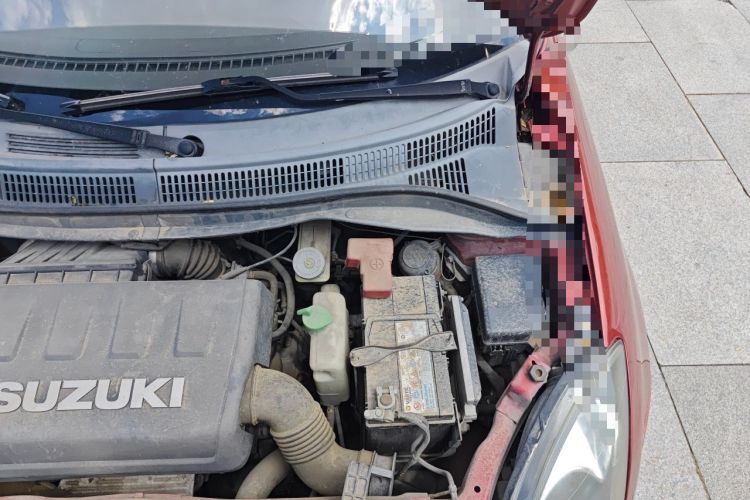 Used Suzuki Swift 2011 1.5L Automatic Fashion Edition Engine Bay Left