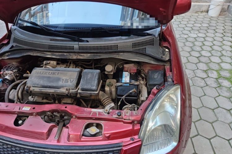 Used Suzuki Swift 2011 1.3L Manual Value Edition Engine Bay Left