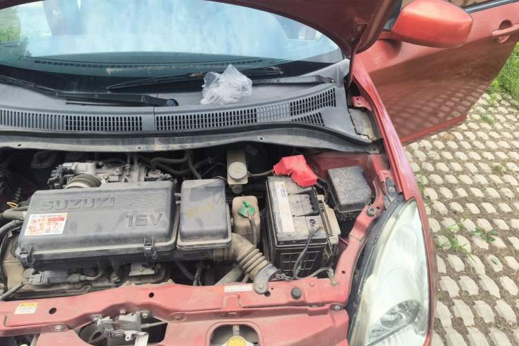 Used Suzuki Swift 2011 1.3L Manual Value Edition Engine Bay Left