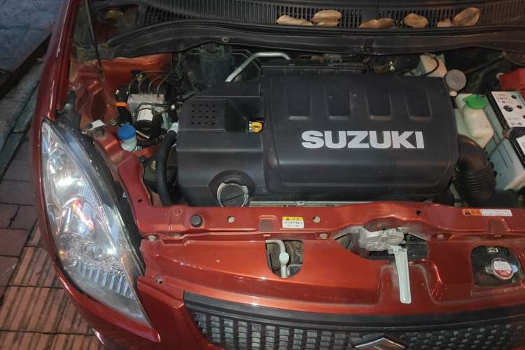 Used Suzuki Swift 2011 1.5L Automatic Fashion Edition Engine Bay Right