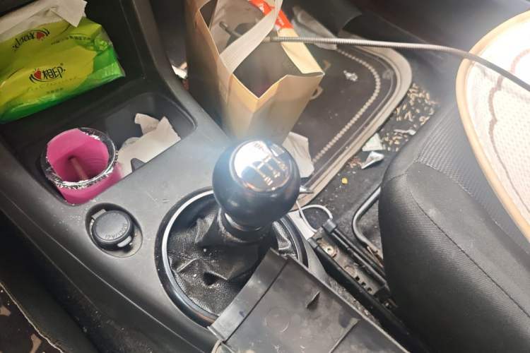 Used Suzuki Swift 2011 1.3L Manual Value Edition Gear Lever