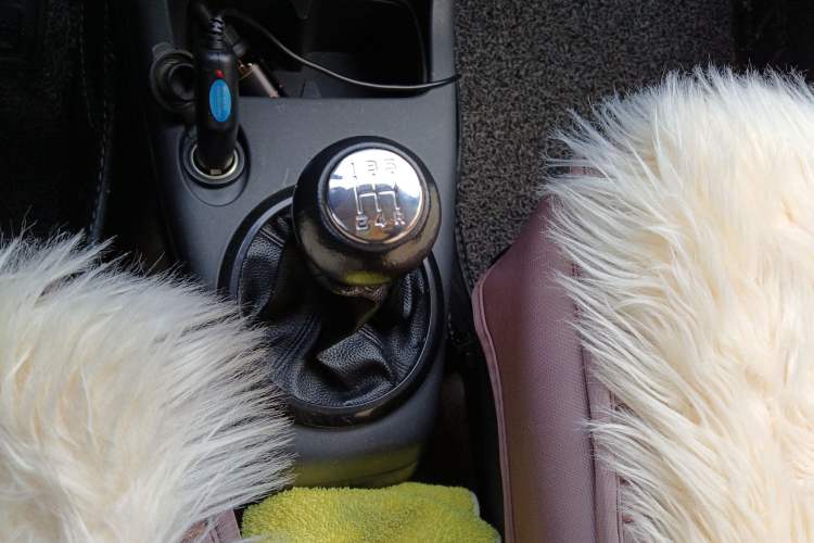 Used Suzuki Swift 2011 1.3L Manual Value Edition Gear Lever