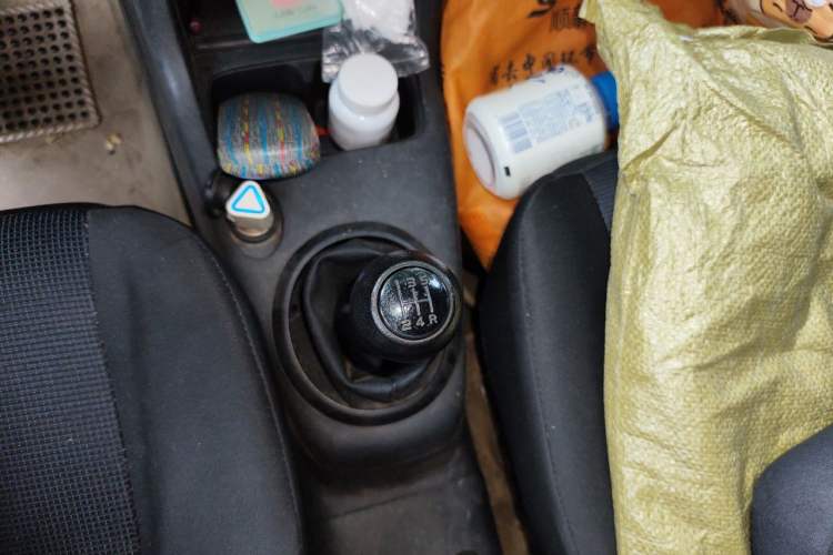 Used Suzuki Swift 2011 1.3L Manual Value Edition Gear Lever