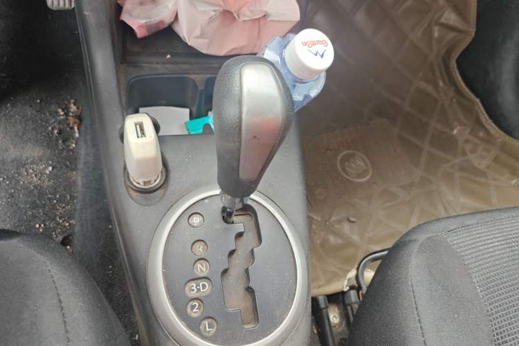Used Suzuki Swift 2011 1.5L Automatic Fashion Edition Gear Lever