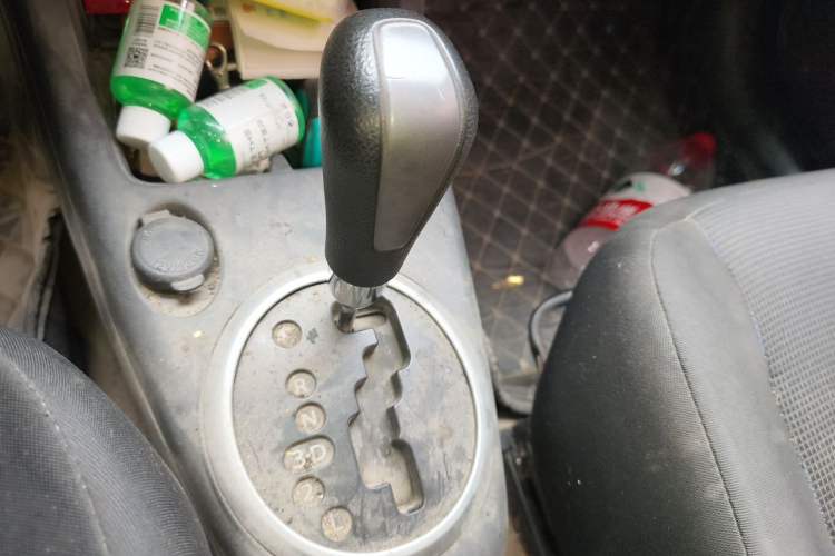 Used Suzuki Swift 2011 1.5L Automatic Fashion Edition Gear Lever
