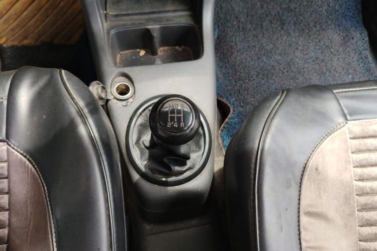 Used Suzuki Swift 2011 1.3L Manual Value Edition Gear Lever
