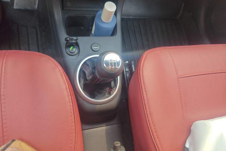 Used Suzuki Swift 2011 1.3L Manual Value Edition Gear Lever