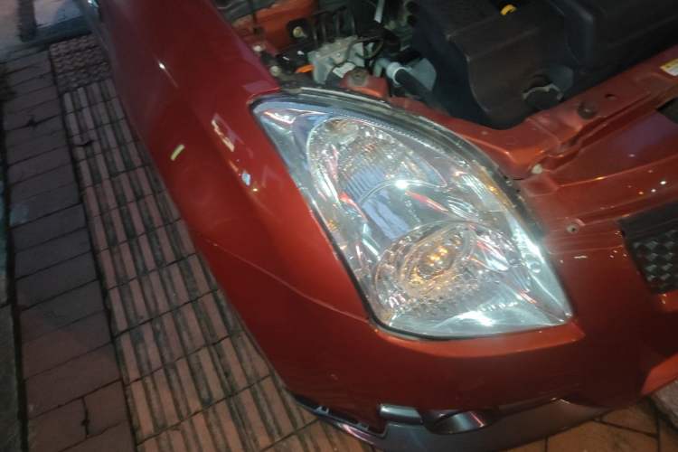 Used Suzuki Swift 2011 1.5L Automatic Fashion Edition Right Front Headlight
