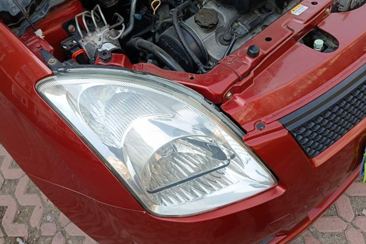 Used Suzuki Swift 2011 1.3L Manual Value Edition Right Front Headlight