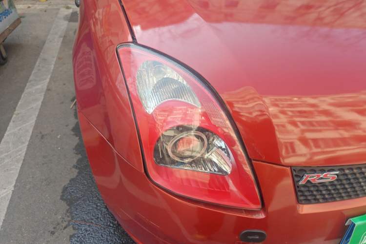 Used Suzuki Swift 2011 1.3L Manual Value Edition Right Front Headlight