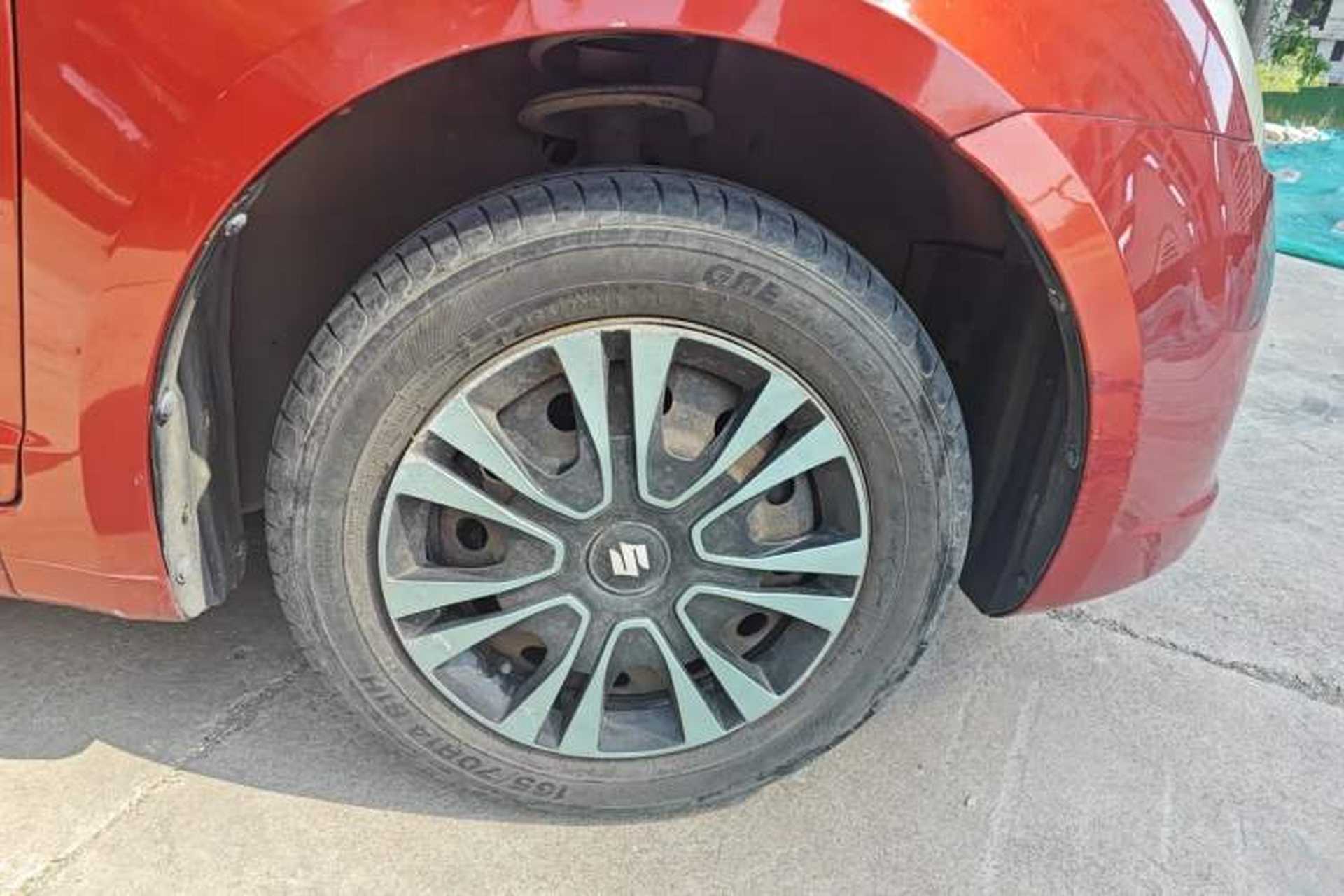 Used Suzuki Swift 2011 1.3L Manual Value Edition Right Front Wheel Hub