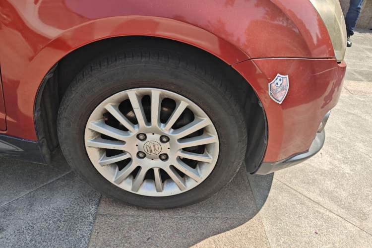 Used Suzuki Swift 2011 1.5L Automatic Sport Edition Right Front Wheel Hub