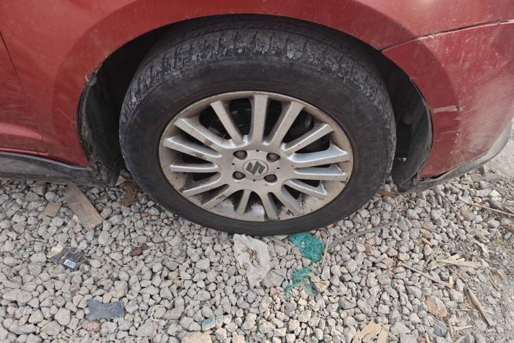 Used Suzuki Swift 2011 1.5L Automatic Fashion Edition Right Front Wheel Hub