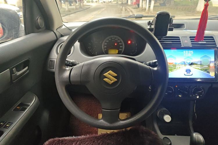 Used Suzuki Swift 2011 1.5L Automatic Sport Audiovisual Edition Steering Wheel