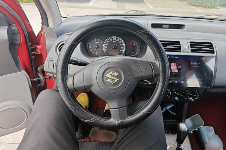 Used Suzuki Swift 2011 1.5L Automatic Fashion Edition Steering Wheel