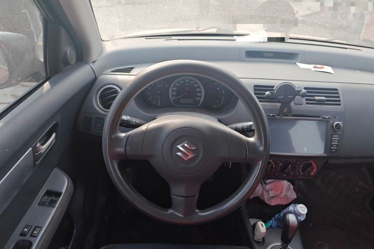 Used Suzuki Swift 2011 1.5L Automatic Fashion Edition Steering Wheel