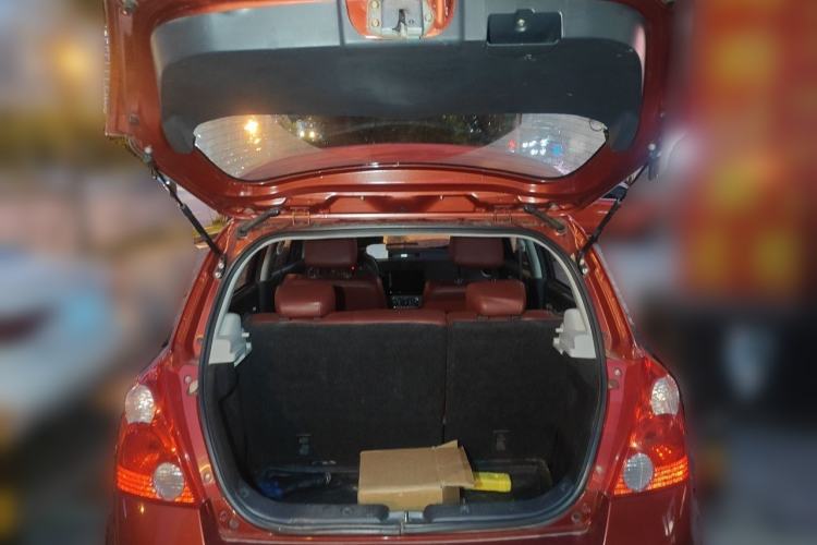 Used Suzuki Swift 2011 1.5L Automatic Fashion Edition Trunk