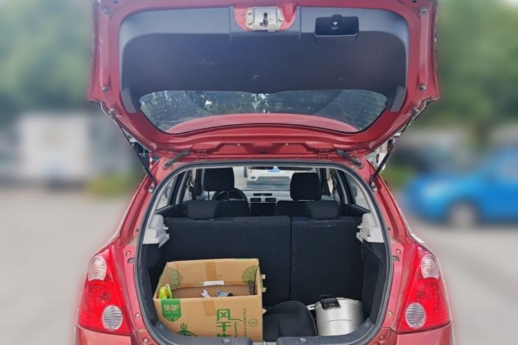 Used Suzuki Swift 2011 1.5L Automatic Fashion Edition Trunk