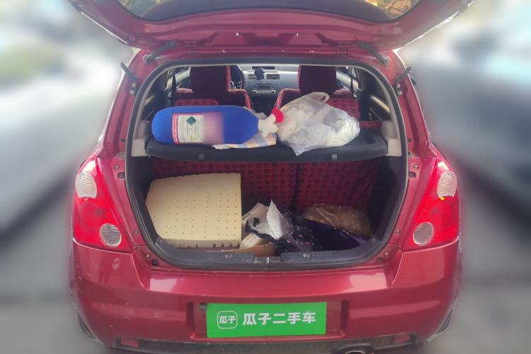 Used Suzuki Swift 2011 1.5L Manual Fashion Edition Trunk