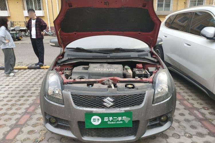 Used Suzuki Swift 2011 1.5L Automatic Fashion Edition Engine Bay