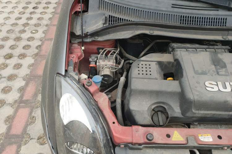 Used Suzuki Swift 2011 1.5L Automatic Fashion Edition Engine Bay Right