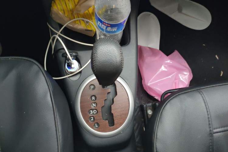 Used Suzuki Swift 2011 1.5L Automatic Fashion Edition Gear Lever