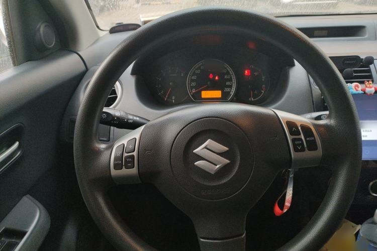 Used Suzuki Swift 2011 1.5L Automatic Fashion Edition Steering Wheel