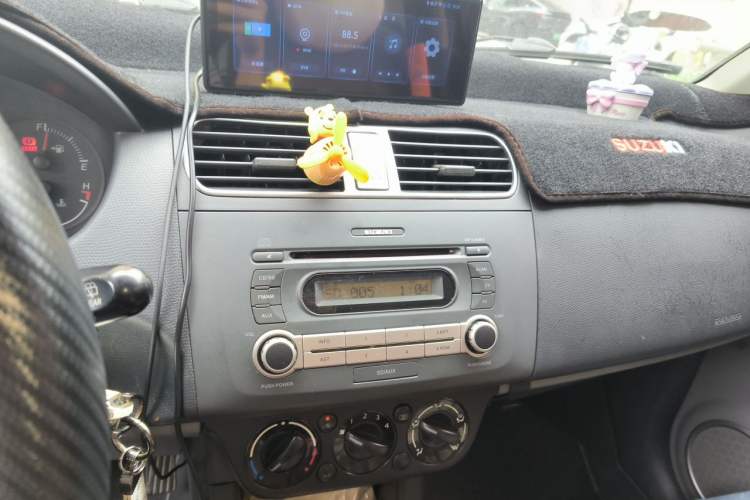 Used Suzuki Swift 2011 1.5L Automatic Fashion Edition Audio And AC Panel